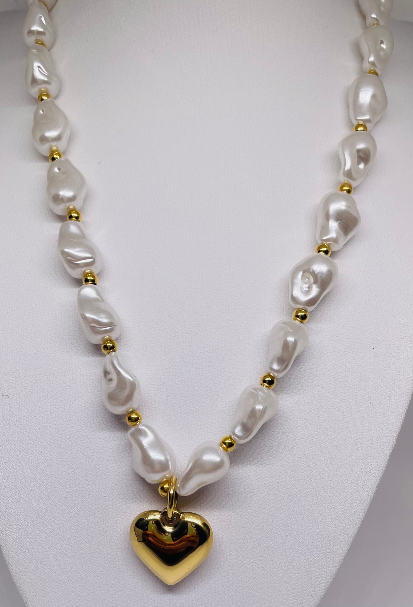 Pearl and Love Necklace